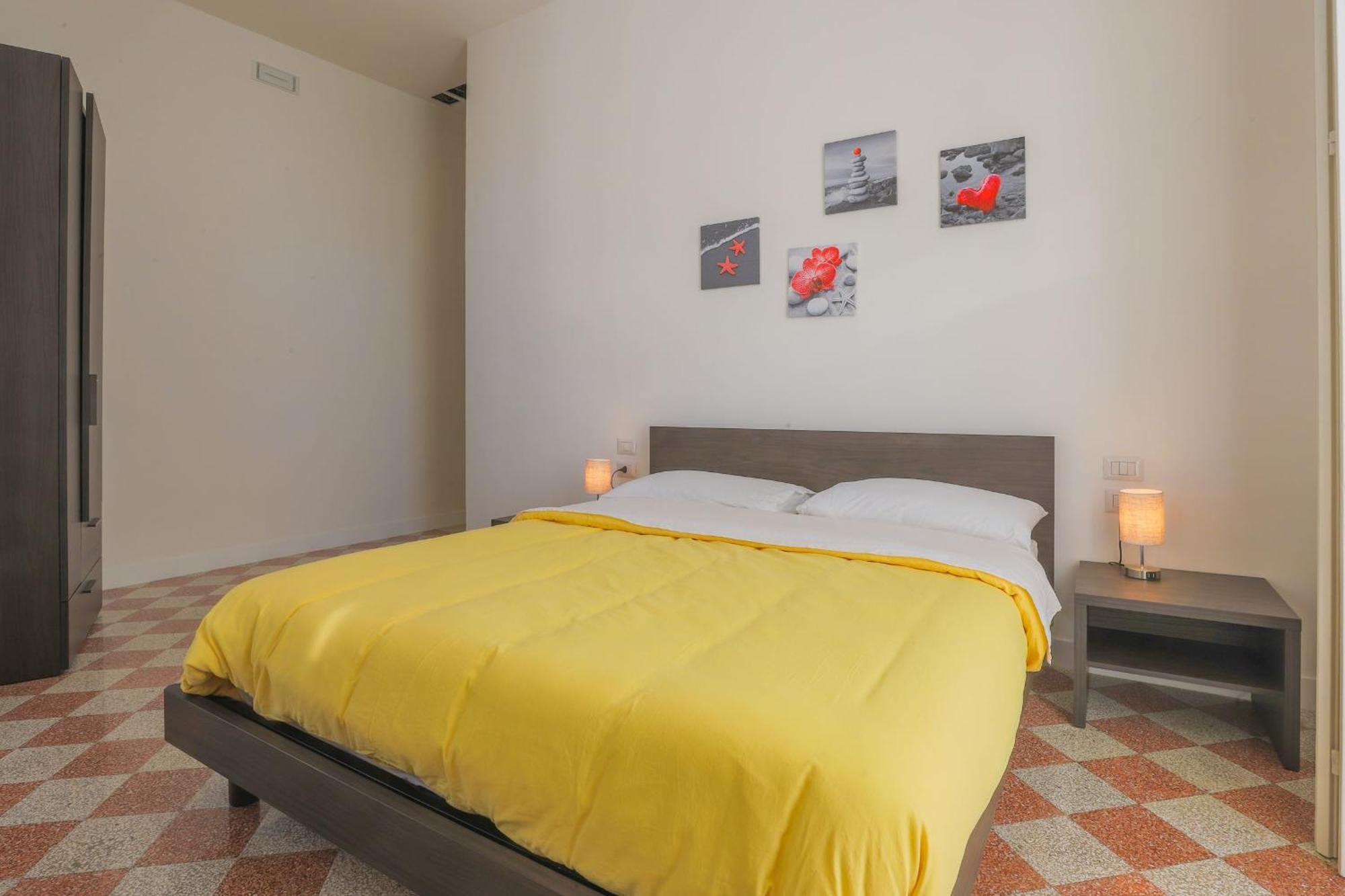 B&B Salerno Centrale Bagian luar foto