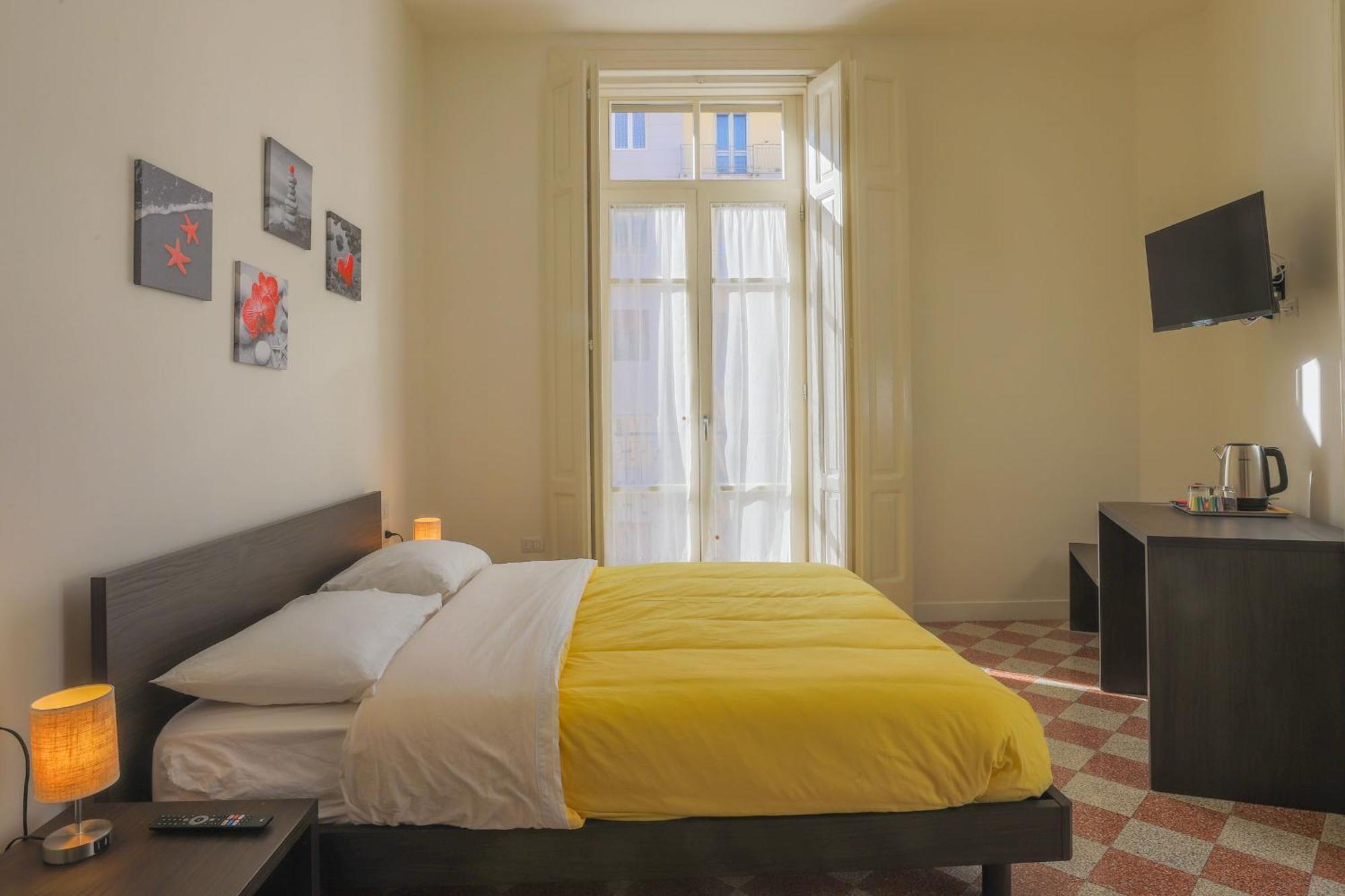 B&B Salerno Centrale Bagian luar foto