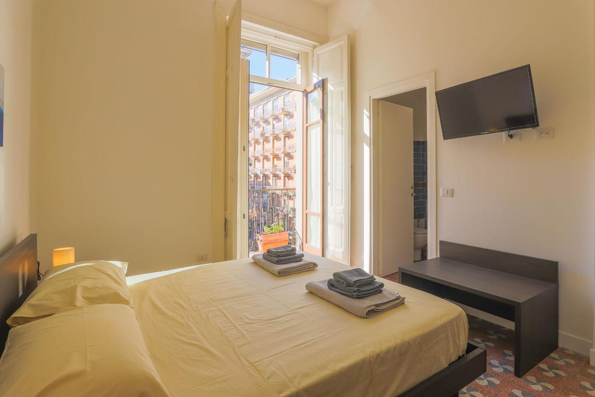 B&B Salerno Centrale Bagian luar foto